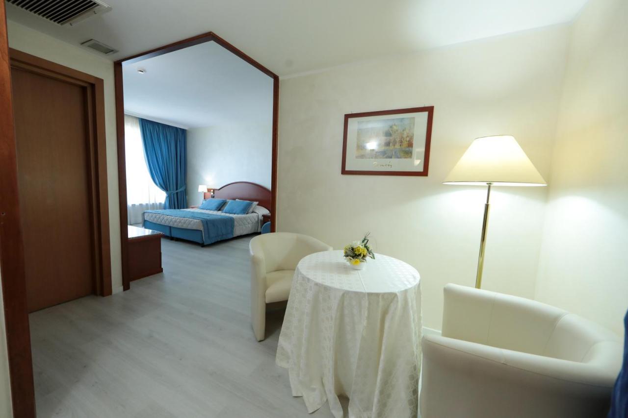 Edra Palace Hotel & Ristorante Cassino Esterno foto